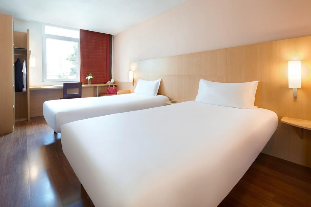 Ibis Chuzhou 1912 Hotell Exteriör bild