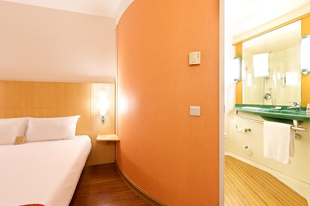 Ibis Chuzhou 1912 Hotell Exteriör bild
