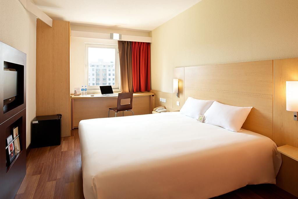 Ibis Chuzhou 1912 Hotell Exteriör bild