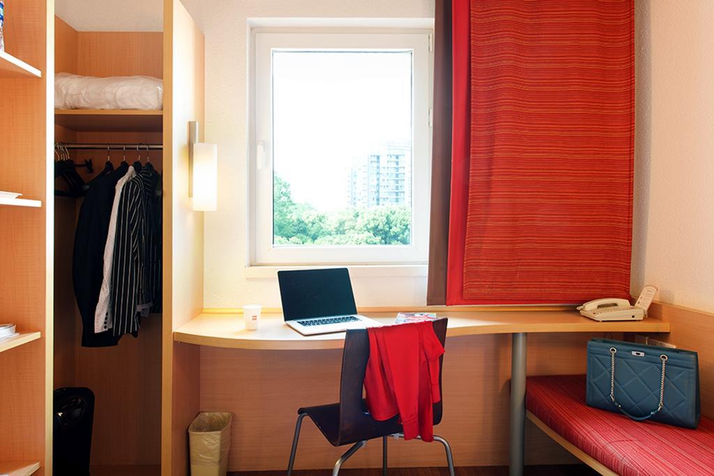Ibis Chuzhou 1912 Hotell Exteriör bild