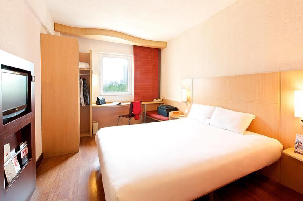Ibis Chuzhou 1912 Hotell Exteriör bild